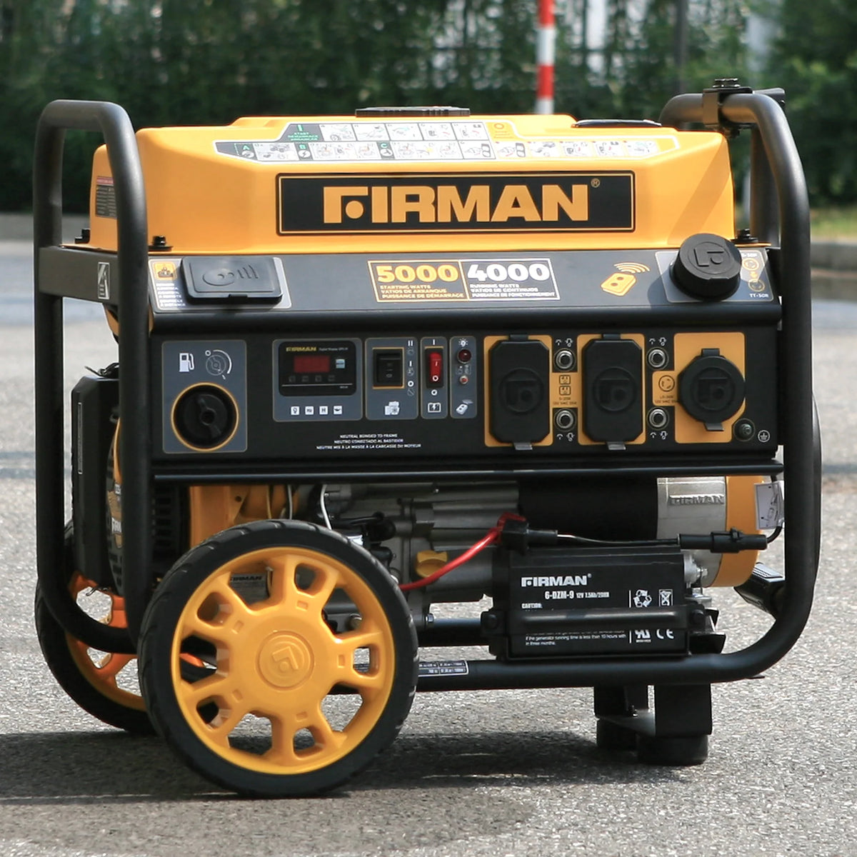 5000/4000 Watt Remote Start Gas Portable Generator Y872832