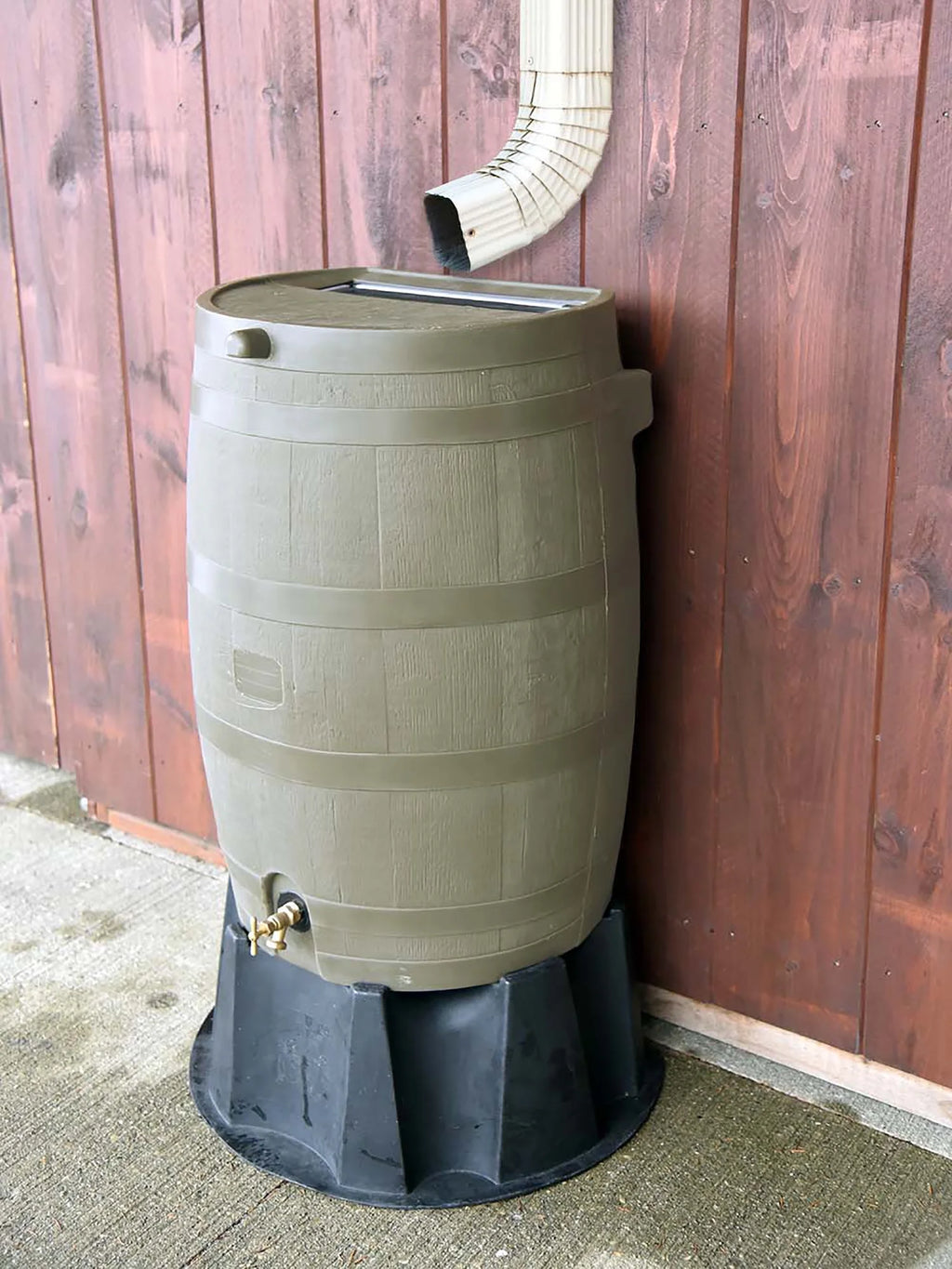 Oak Polyethylene 50 Gallon Rain Barrel with Brass Spigot G723162