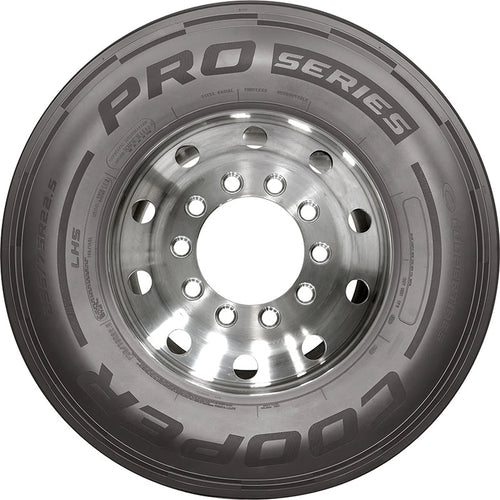 11R22.5 Commercial Tire L16682